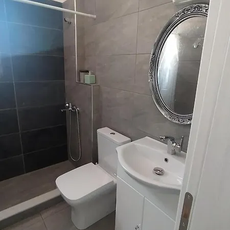 아파트 Central Apartments *